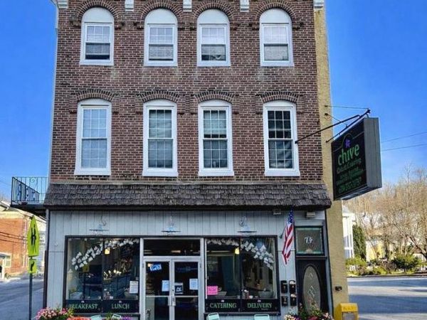 74 N MAIN STREET, LAMBERTVILLE, NJ 08530