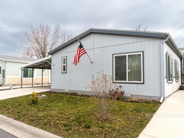 729 Liberty Lane, Emmett, ID 83617