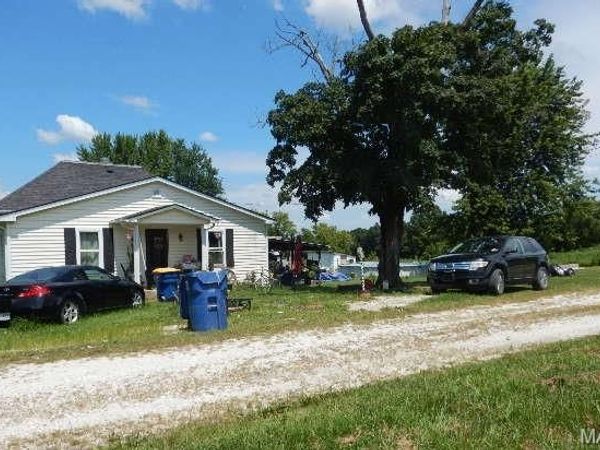 39298 Winter Street , Truxton, MO 63381