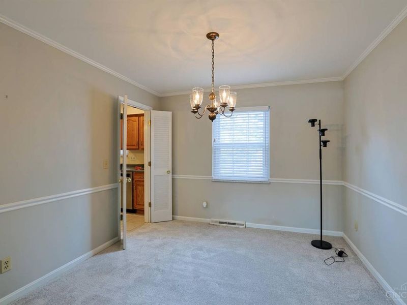 8488 Holiday Hills Drive, Cincinnati, OH 45255 Photo 10