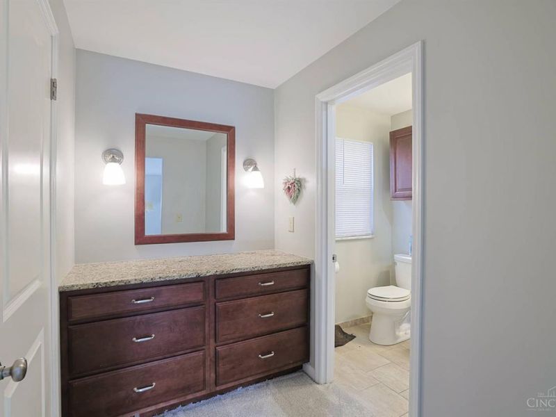 8488 Holiday Hills Drive, Cincinnati, OH 45255 Photo 21