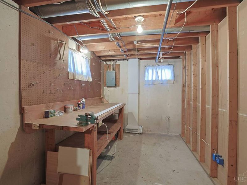 8488 Holiday Hills Drive, Cincinnati, OH 45255 Photo 29