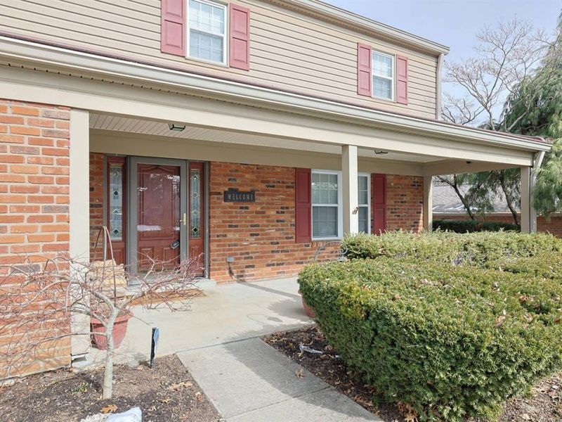 8488 Holiday Hills Drive, Cincinnati, OH 45255 Photo 3