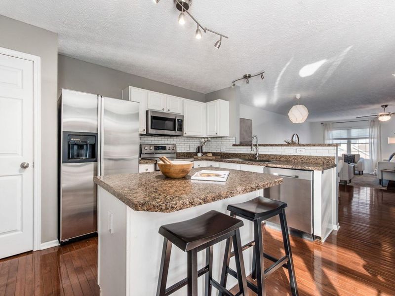 5981 Canyon Creek Drive, Unit 401, Dublin, OH 43016 Photo 10