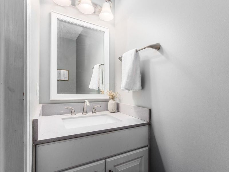 5981 Canyon Creek Drive, Unit 401, Dublin, OH 43016 Photo 14