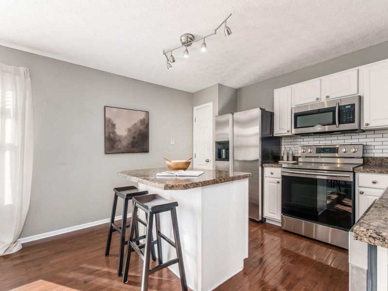 5981 Canyon Creek Drive, Unit 401, Dublin, OH 43016 Photo 6