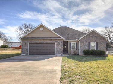 106 Victoria Lane, Carl Junction, MO 64834