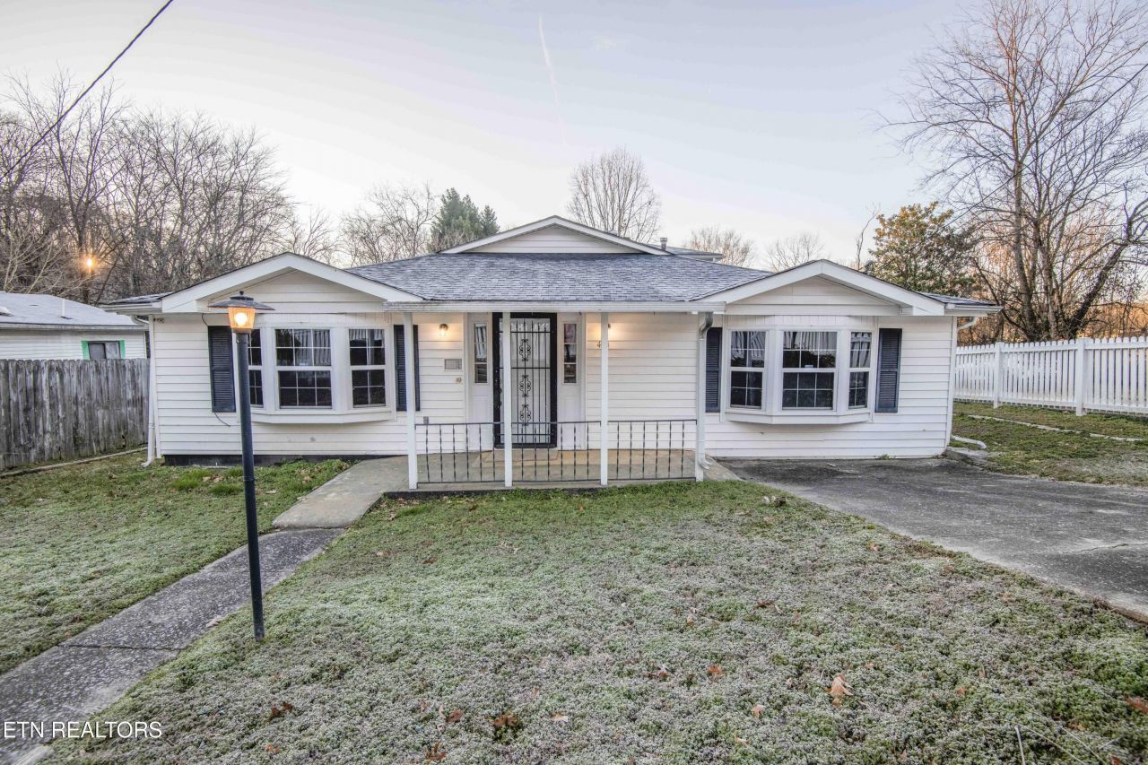 400 Furnace Ave, Rockwood, TN 37854 Main Photo