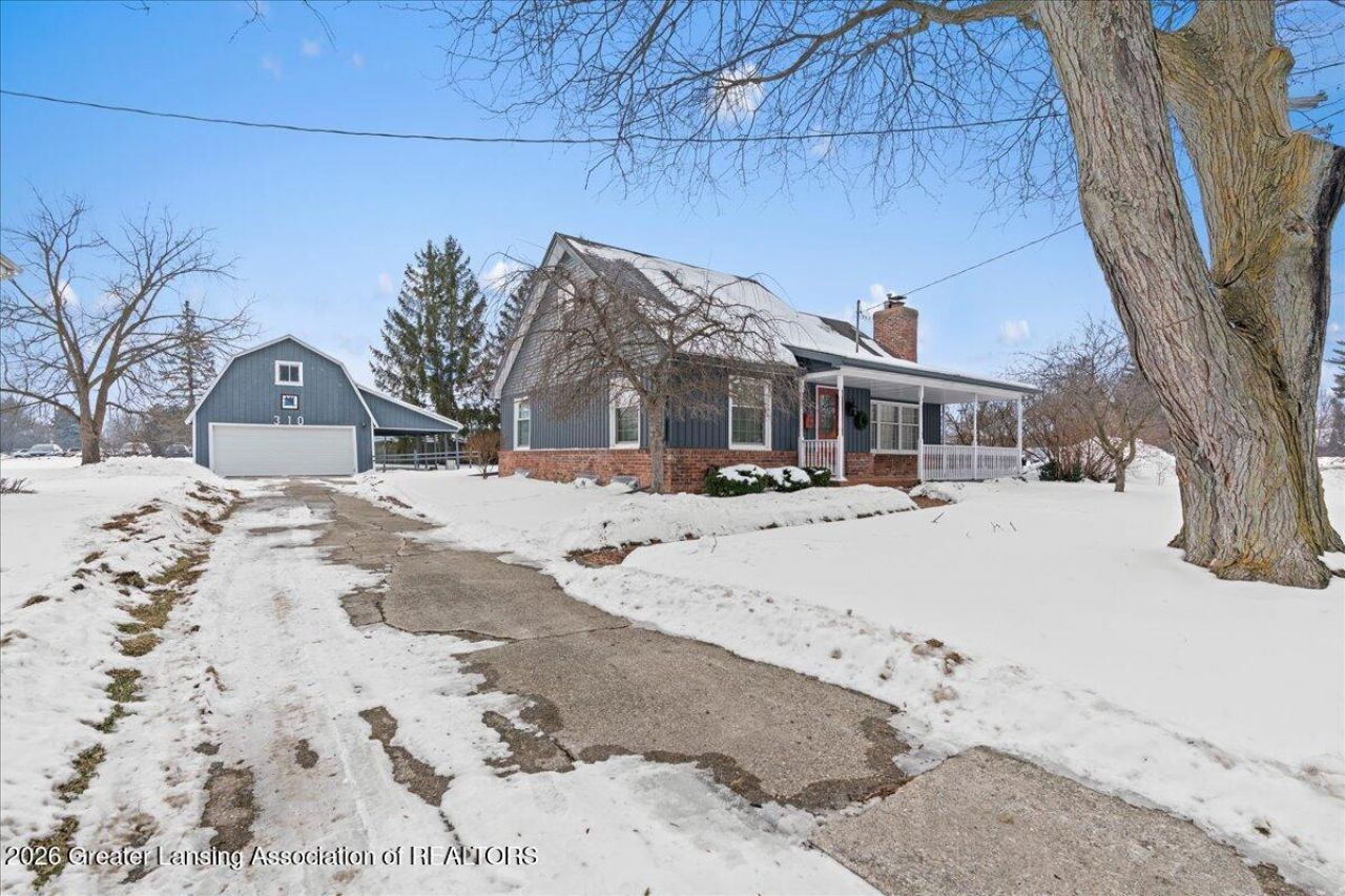 310 E Sturgis Street, Saint Johns, MI 48879 Main Photo