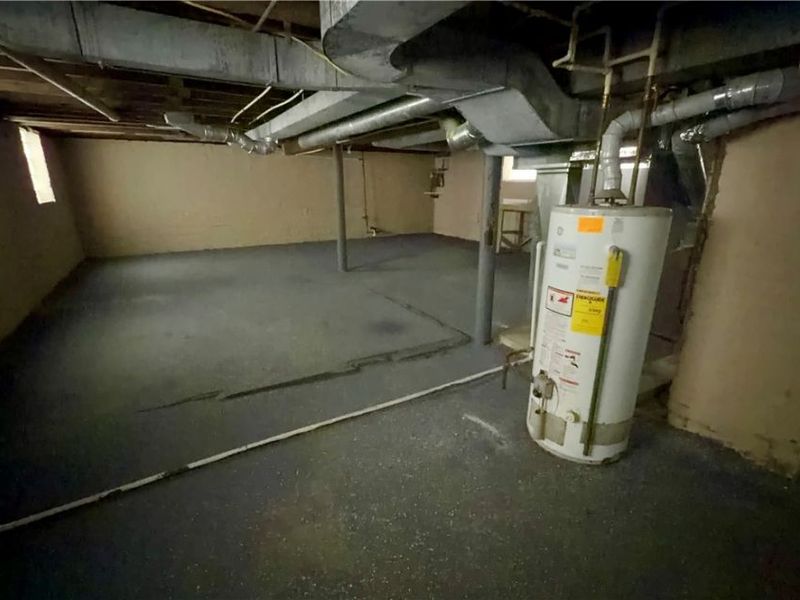 952 Oxford Road, Cleveland, OH 44121 Photo 18