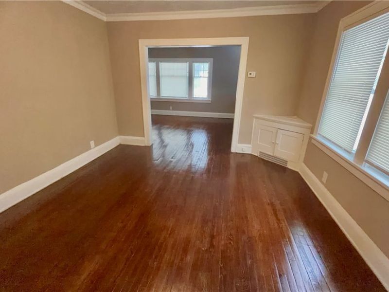 952 Oxford Road, Cleveland, OH 44121 Photo 7