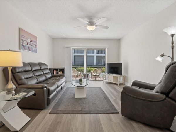 2260 NE 67th St, Unit 1710, Fort Lauderdale, FL 33308