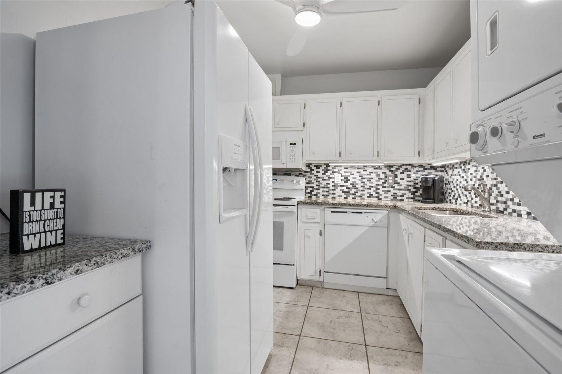 2260 NE 67th Street, Unit 1710, Fort Lauderdale, FL 33308 Photo