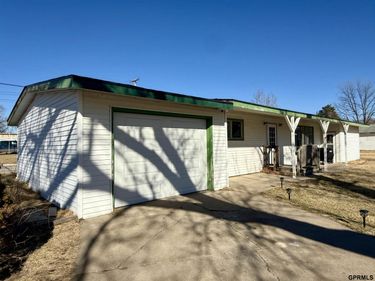 204 N Poplar Avenue, DAVENPORT, NE 68335