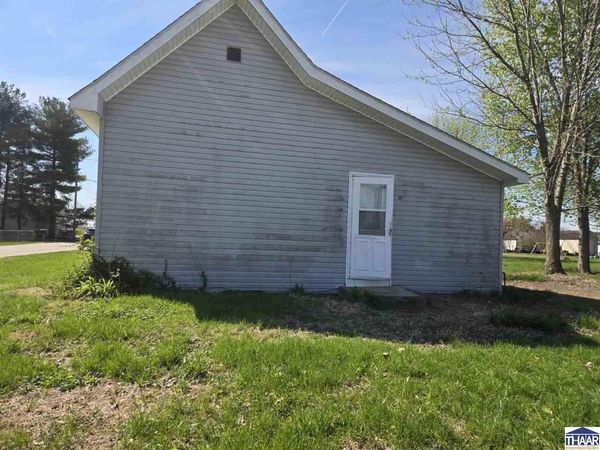 691 Middle Street, Roasedale, IN 47874
