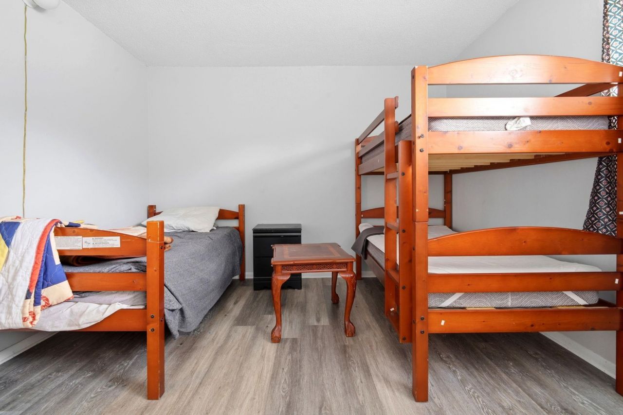 2000 Greens Blvd.  Photo 13