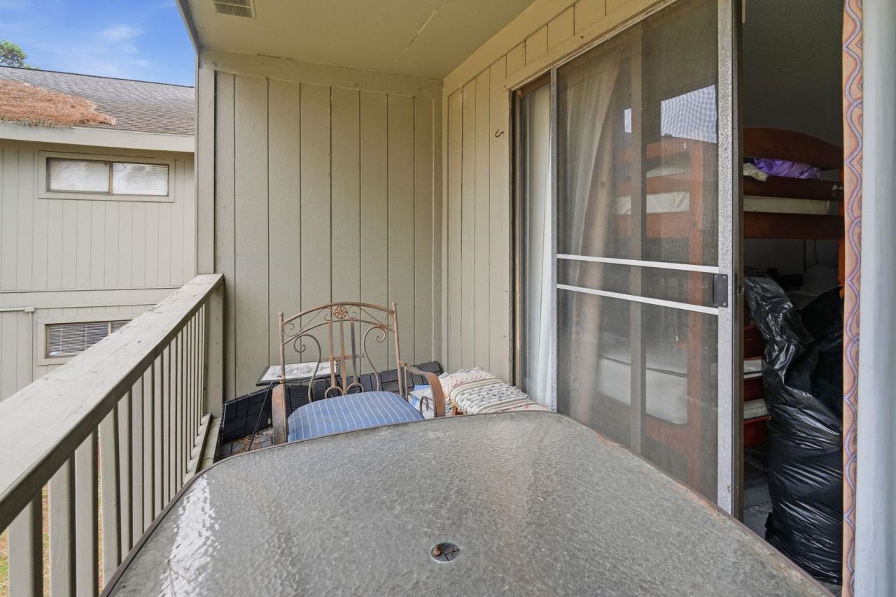 2000 Greens Blvd.  Photo 18