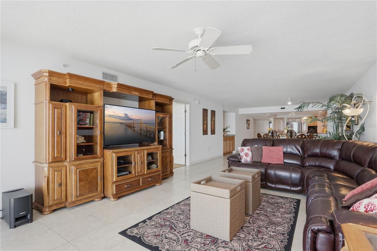 16326 Gulf Boulevard, Unit 307, Redington Beach, FL 33708 Photo