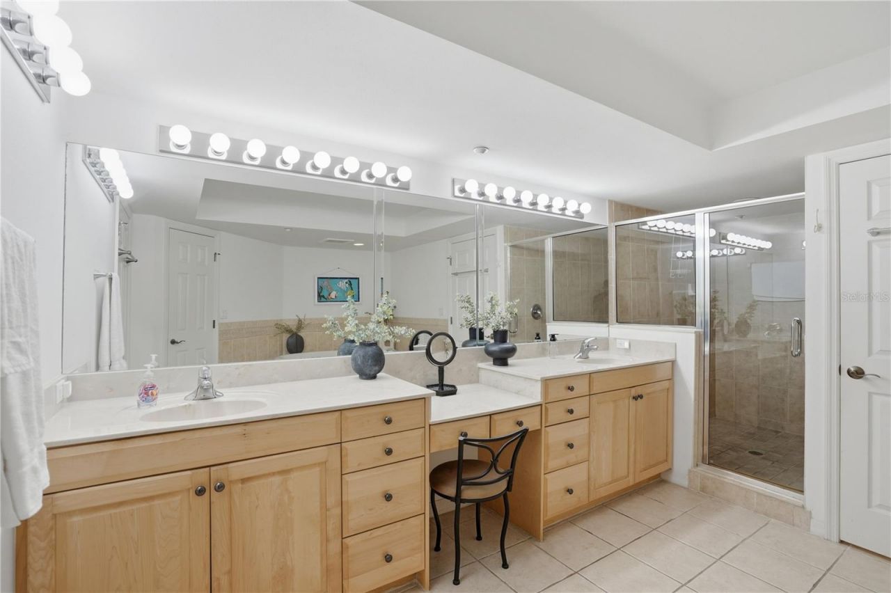 16326 Gulf Boulevard, Unit 307, Redington Beach, FL 33708 Photo