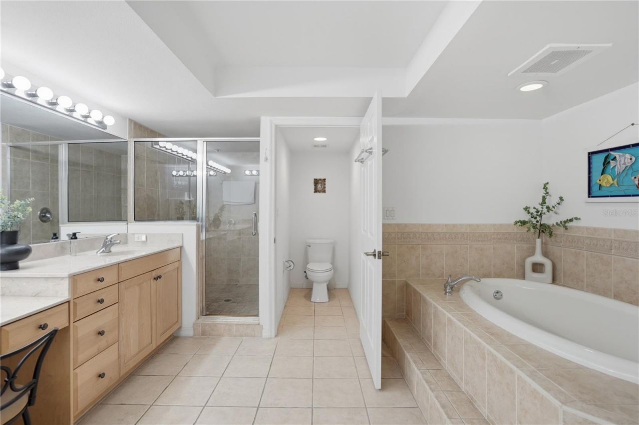 16326 Gulf Boulevard, Unit 307, Redington Beach, FL 33708 Photo