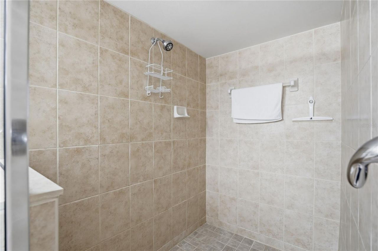 16326 Gulf Boulevard, Unit 307, Redington Beach, FL 33708 Photo