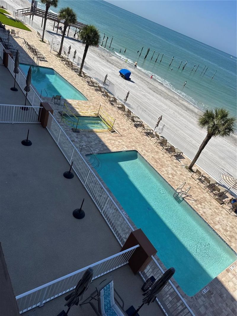 16326 Gulf Boulevard, Unit 307, Redington Beach, FL 33708 Photo