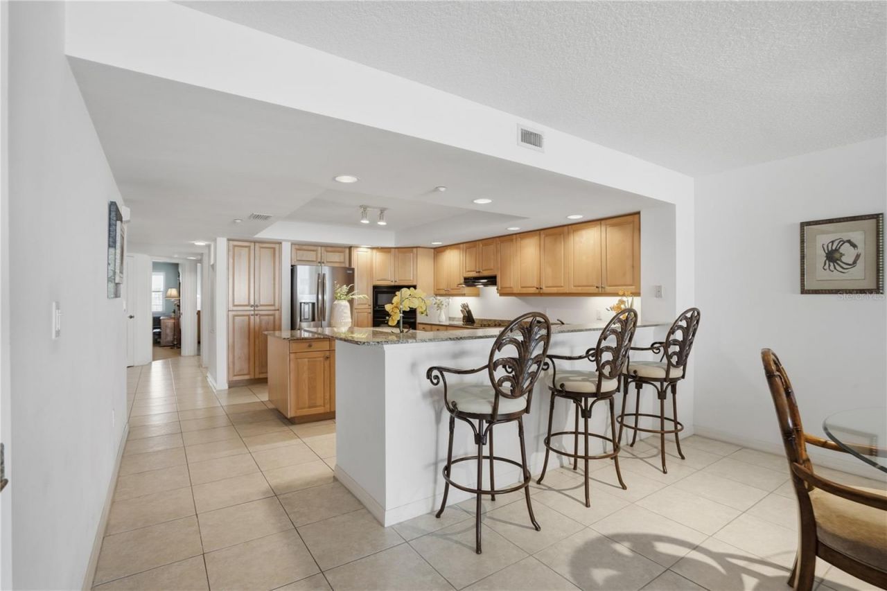 16326 Gulf Boulevard, Unit 307, Redington Beach, FL 33708 Photo