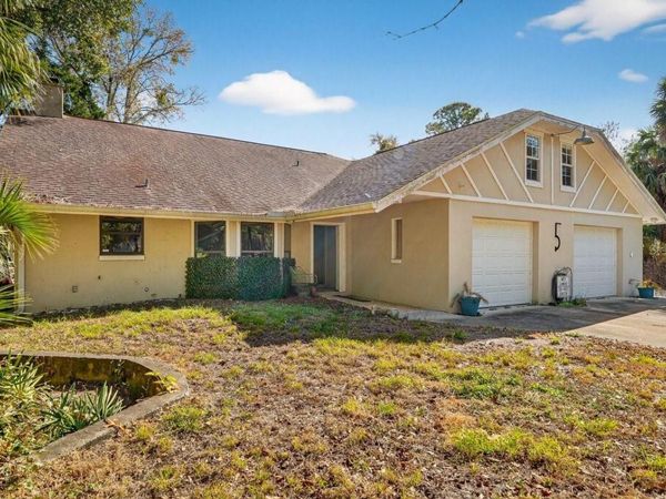 5 VILLAGE DRIVE, ORMOND BEACH, FL 32174