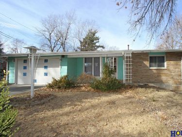 1141 Colony Lane, Lincoln, NE 68505