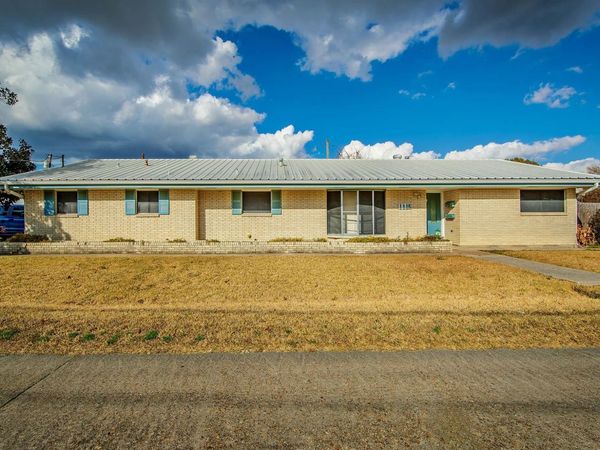 1115 Maxine St, Houma, LA 70363