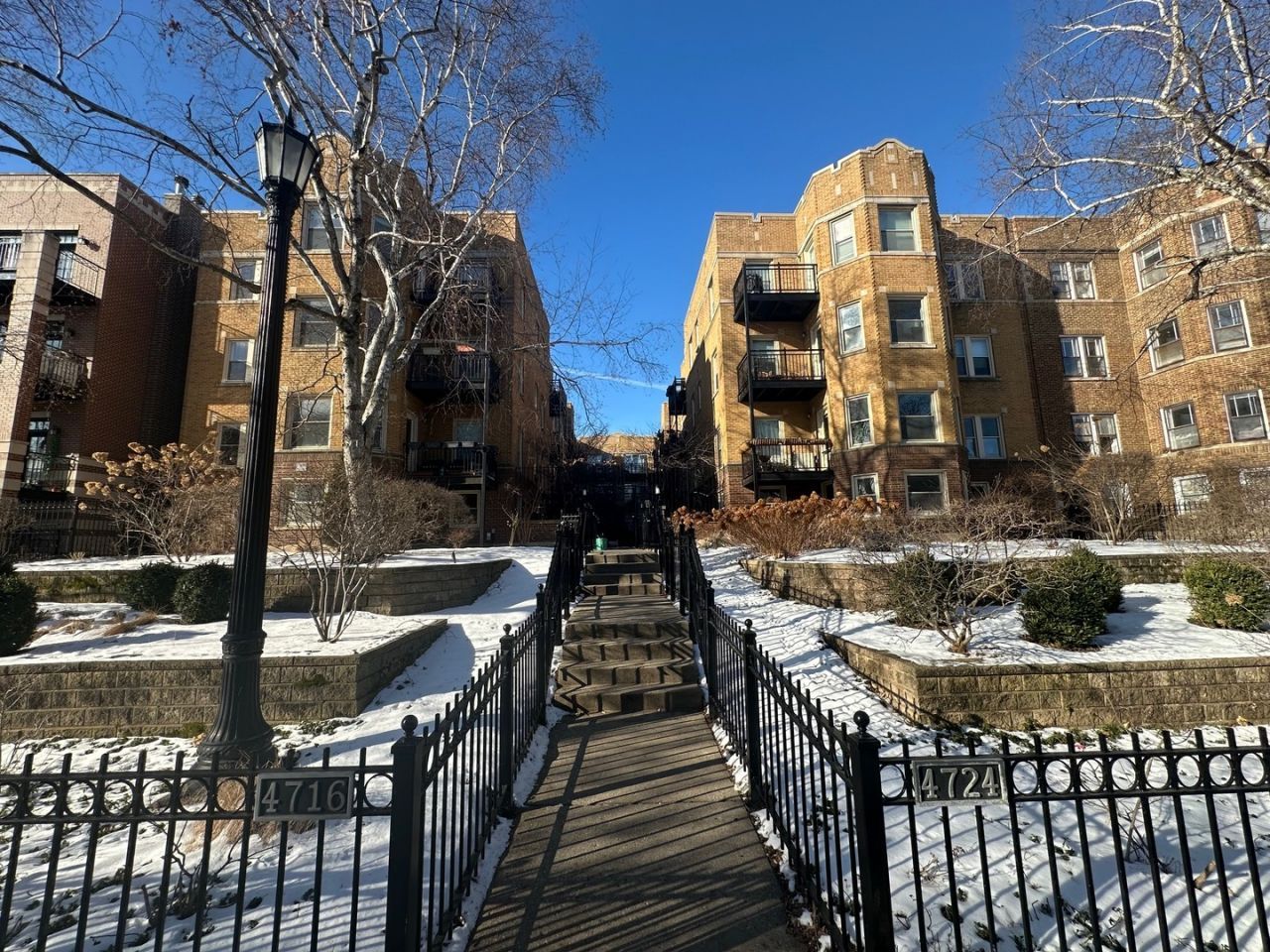 4718 N Beacon Street, Unit 2S, Chicago, IL 60640 Main Photo