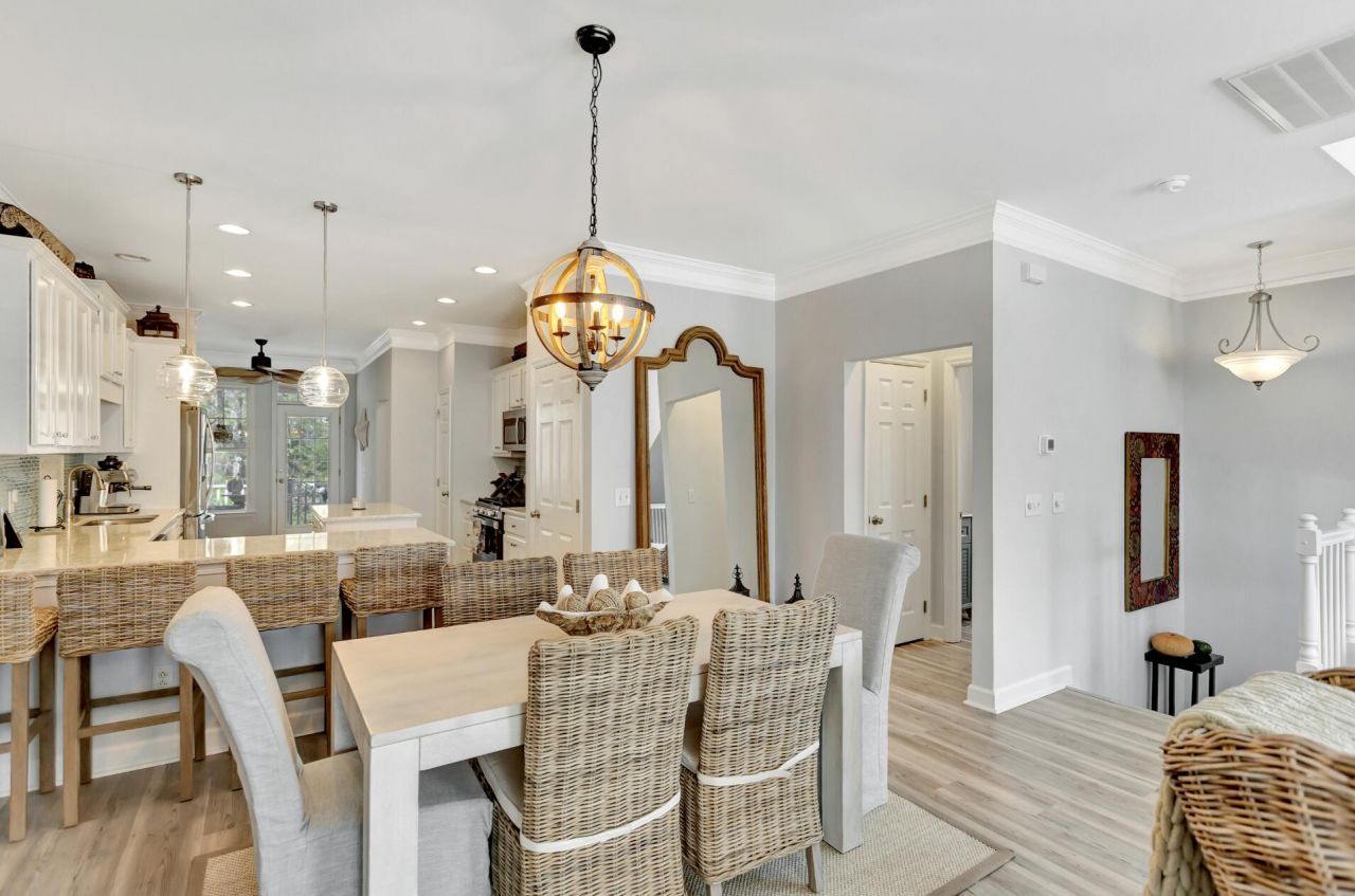 147 Palm Cove Way Photo 9