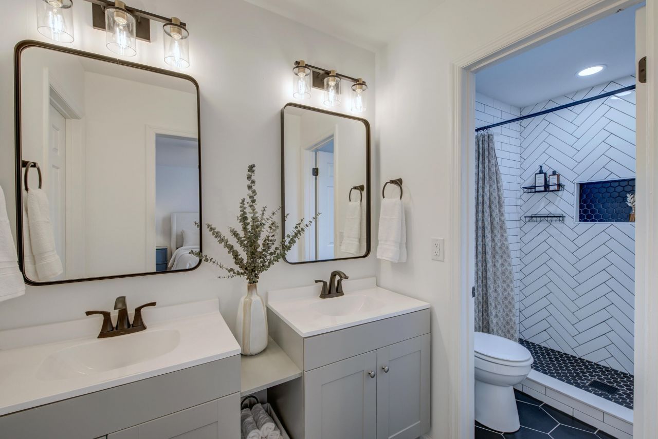 807 Eastern White Pines Road Photo 18