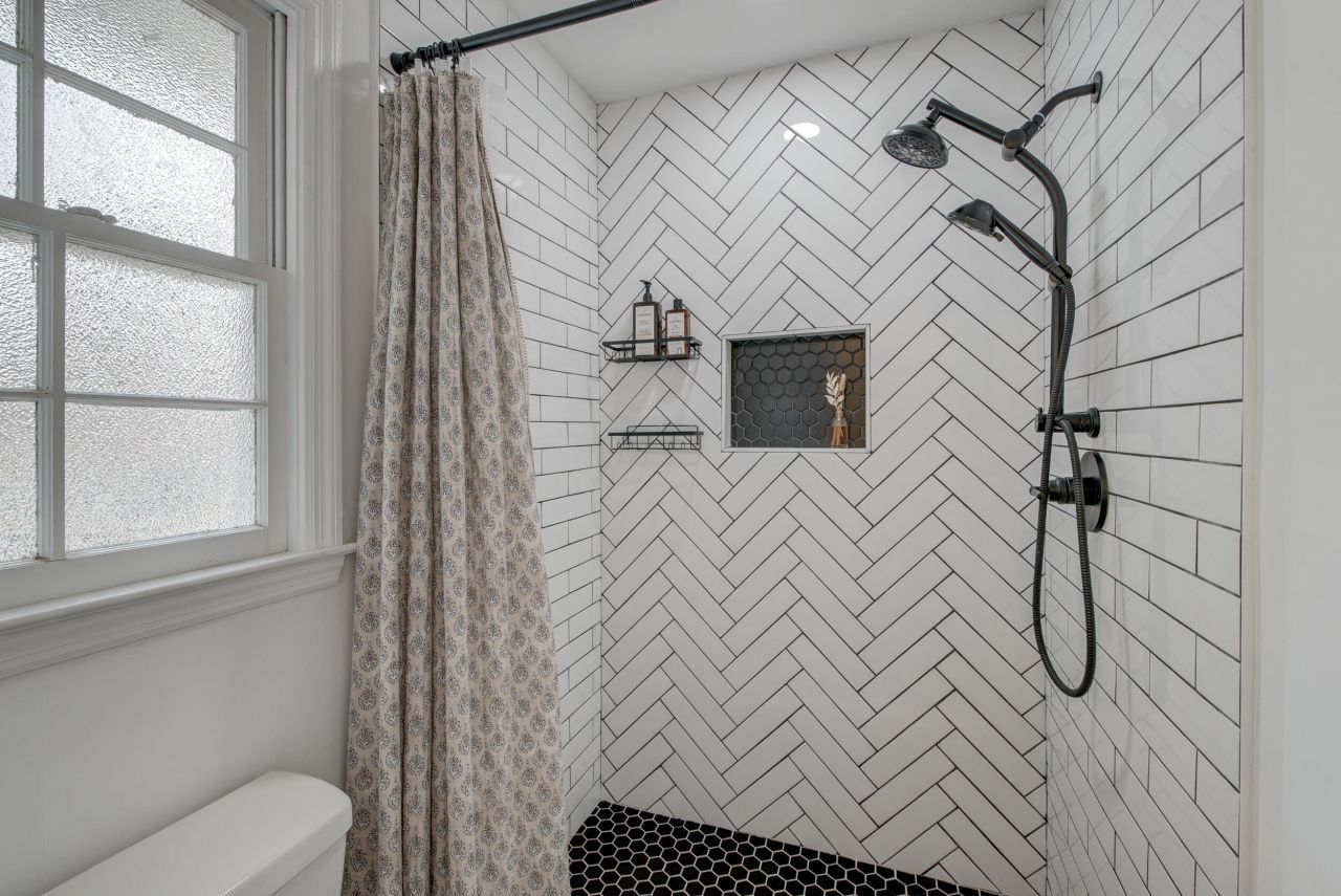 807 Eastern White Pines Road Photo 19