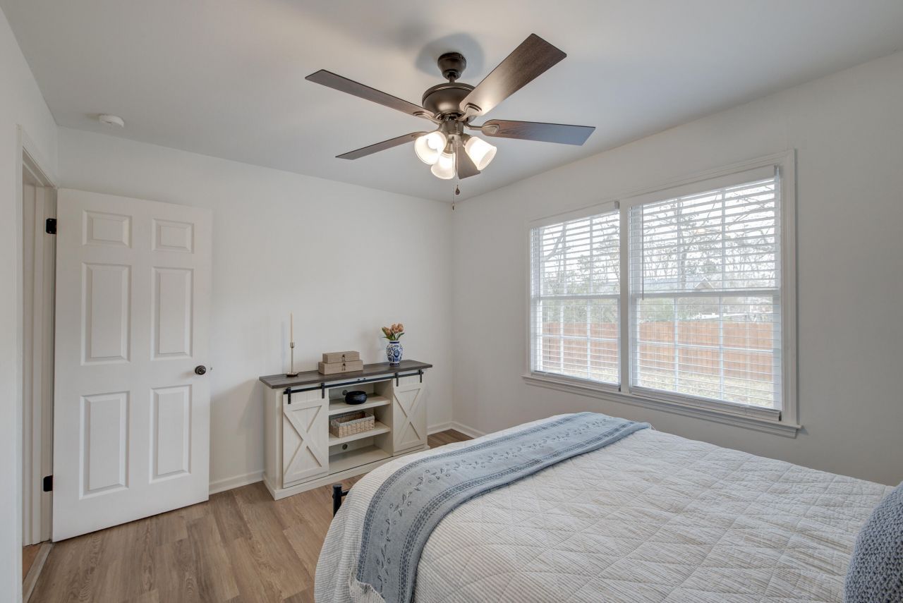 807 Eastern White Pines Road Photo 22