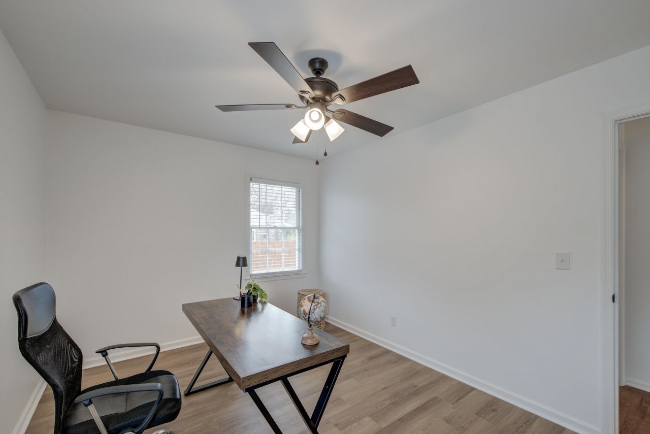 807 Eastern White Pines Road Photo 27