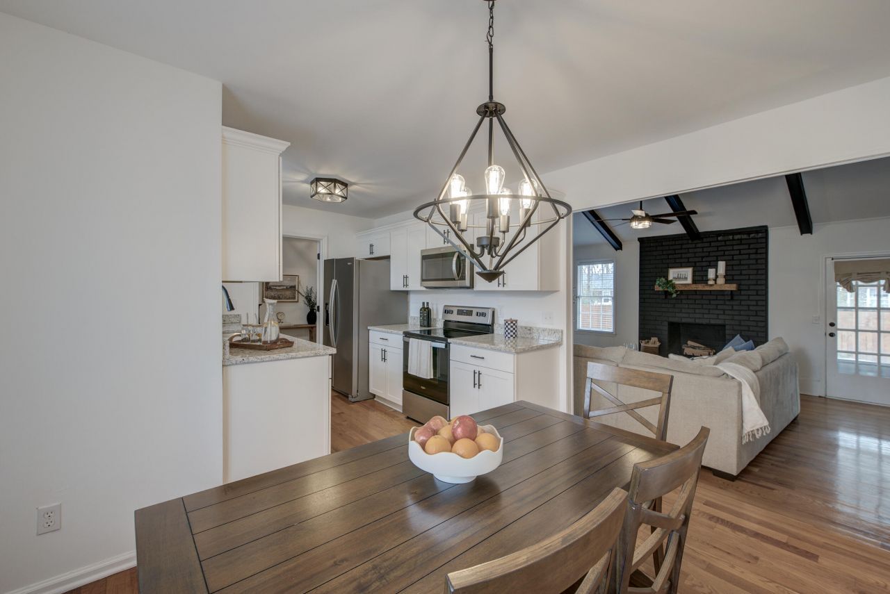 807 Eastern White Pines Road Photo 5