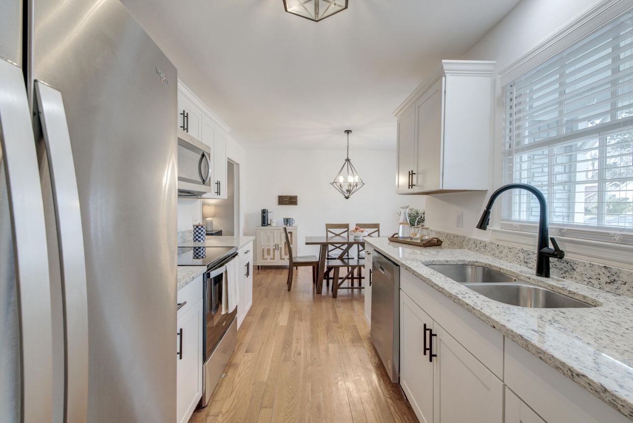 807 Eastern White Pines Road Photo 7