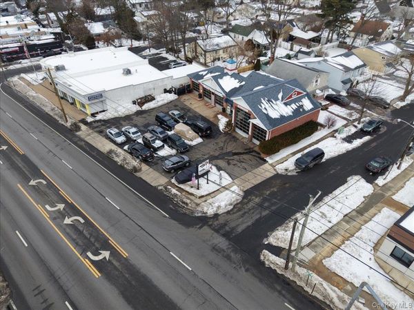 815 Old Country Road, Westbury, NY 11590