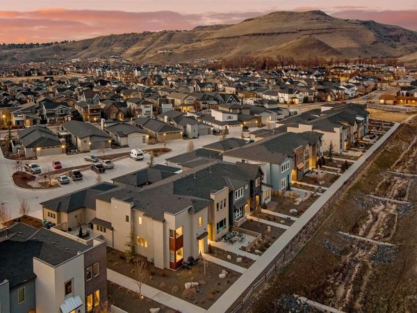 3174 S Hopes Well Way, Boise, ID 83716