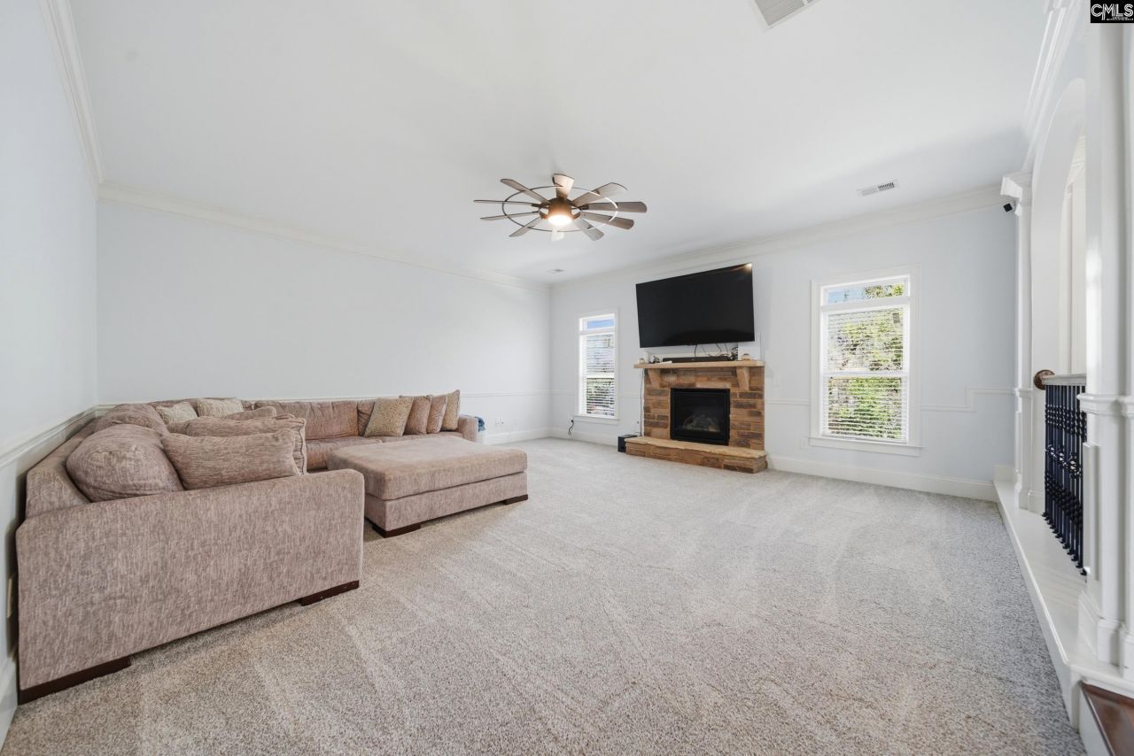 157 Grey Oaks Lane Photo 12