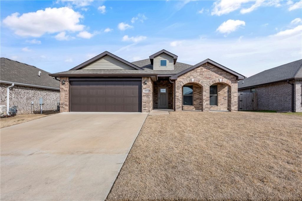 6002 Hoover Street, Bentonville, AR 72713 Main Photo