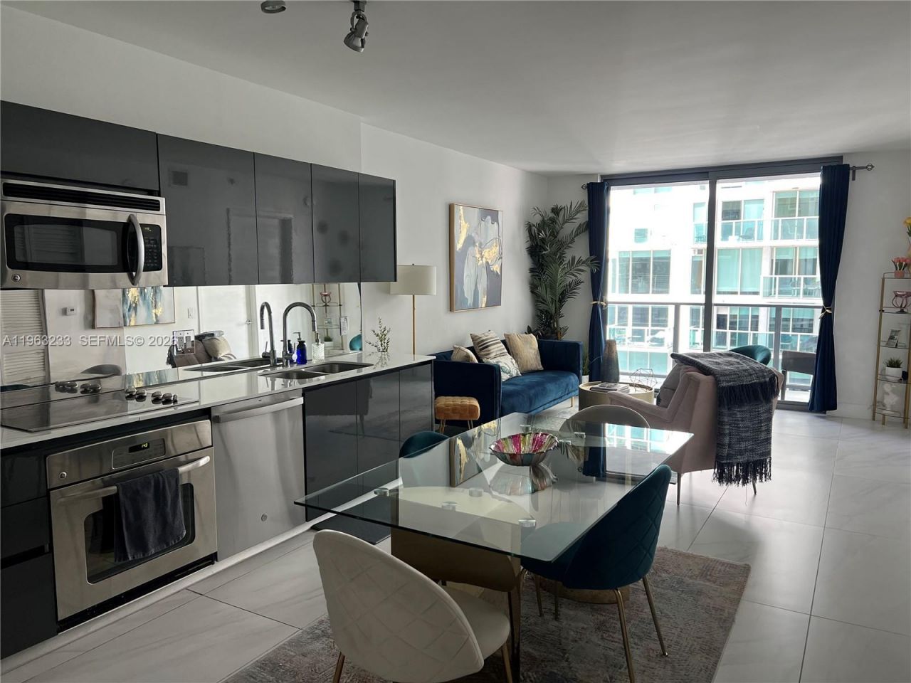 31 SE 6th St , Unit 1404, Miami, FL 33131 Photo