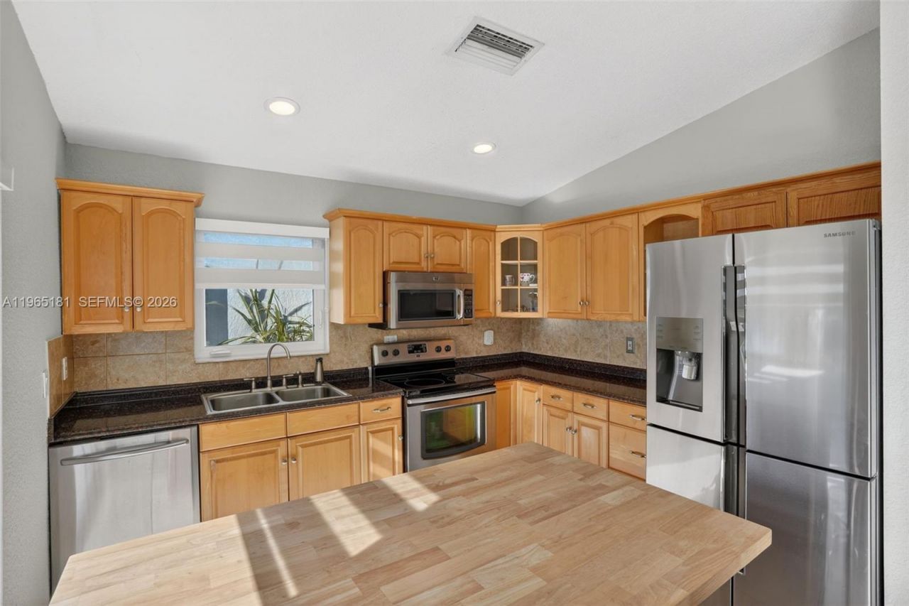 20309 SW 86th Ct, Cutler Bay, FL 33189 Photo