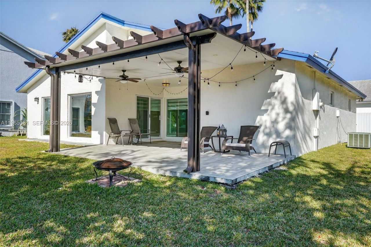 20309 SW 86th Ct, Cutler Bay, FL 33189 Photo