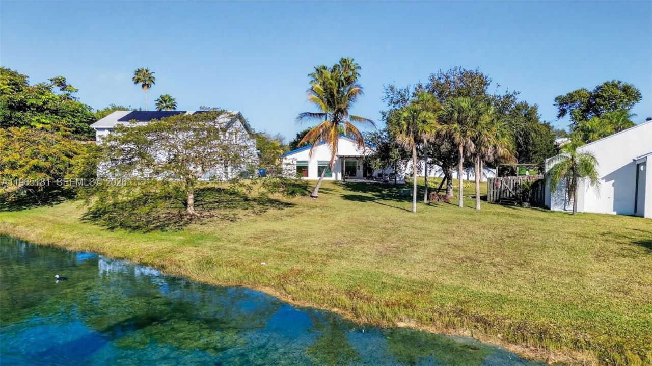 20309 SW 86th Ct, Cutler Bay, FL 33189 Photo