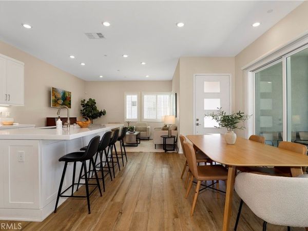 27512 Golden Currant Place, Valencia, CA 91381