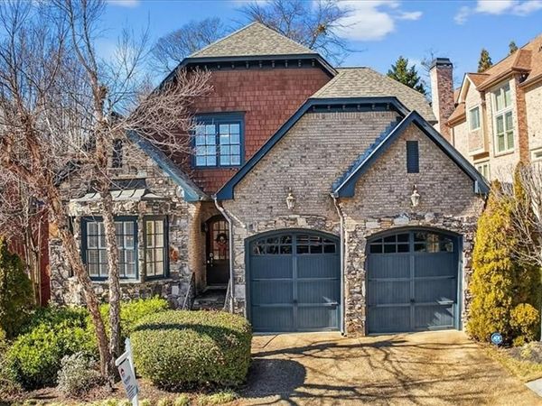 1812 Buckhead Valley Lane NE, Atlanta, GA 30324
