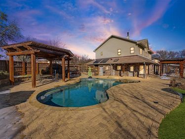 168 Mesa Grande Drive, Fort Worth, TX 76108