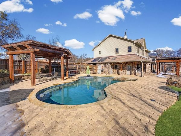 168 Mesa Grande Drive, Fort Worth, TX 76108